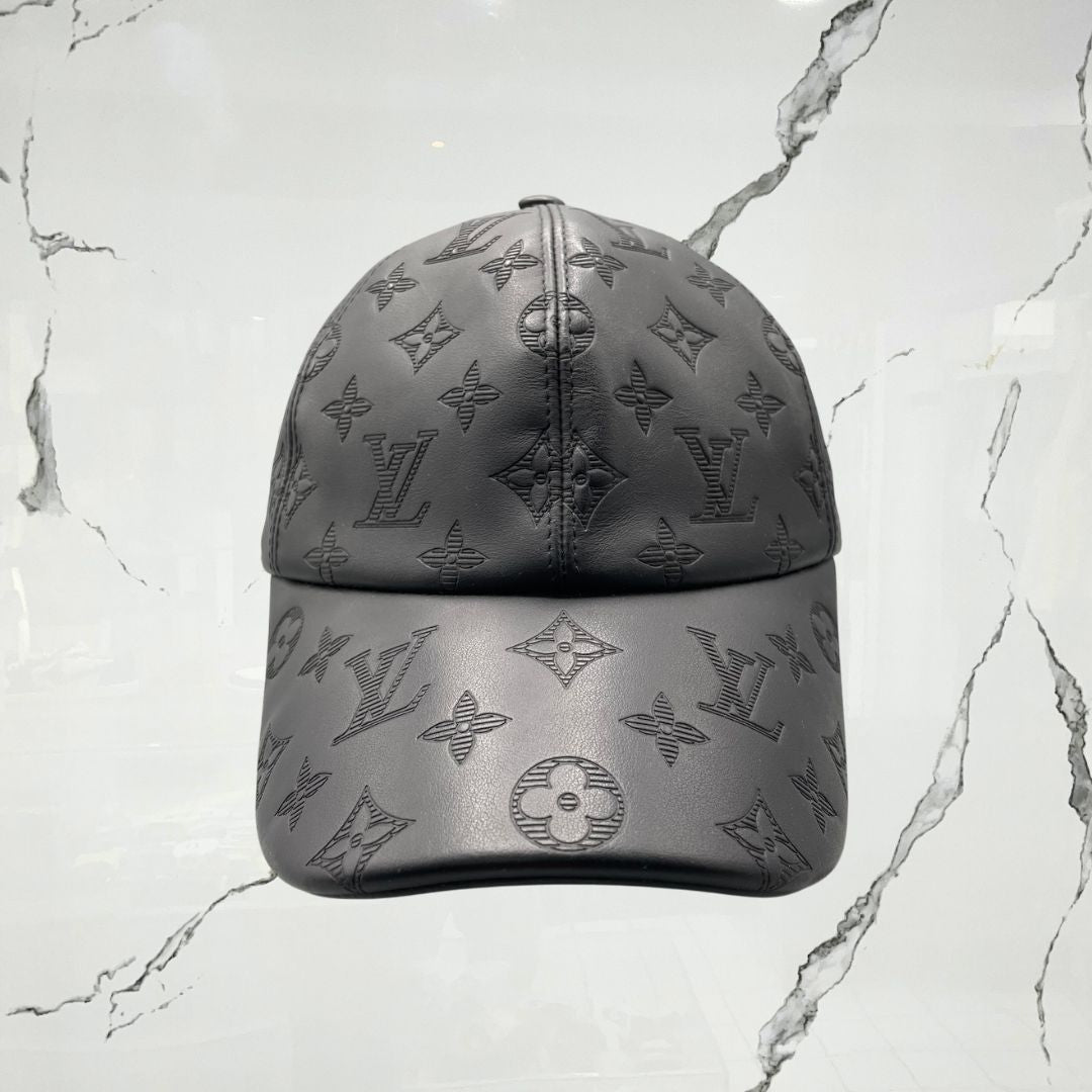 Louis Vuitton Monogram Shadow Black Cap (De Uso) - Urban Utility