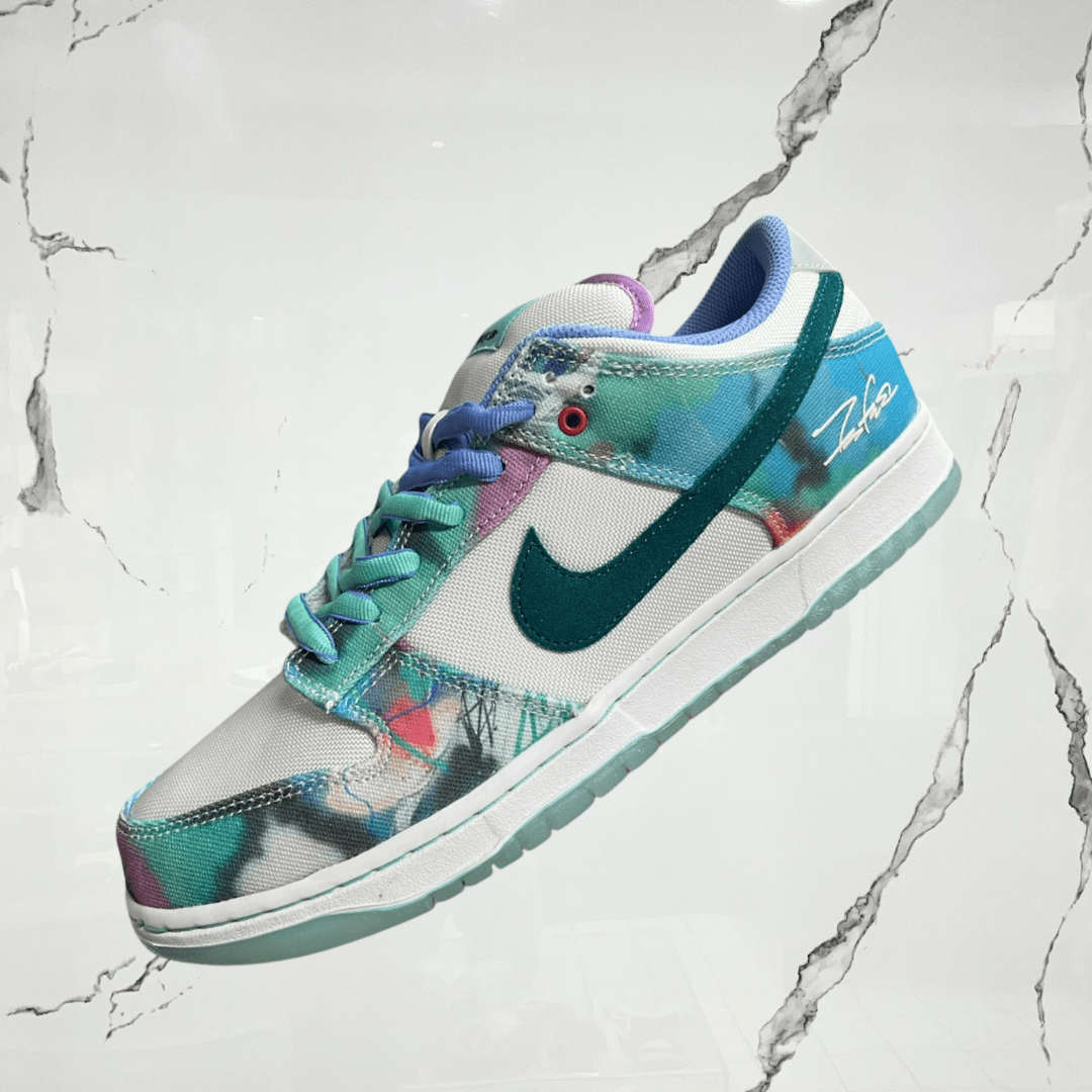 Dunk SB Low Futura Laboratories Bleached Aqua - Urban Utility