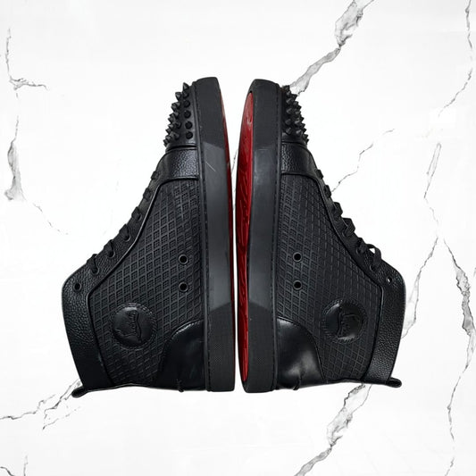 Christian Louboutin Lou Spikes Orlato Flat Black (De Uso) - Urban Utility
