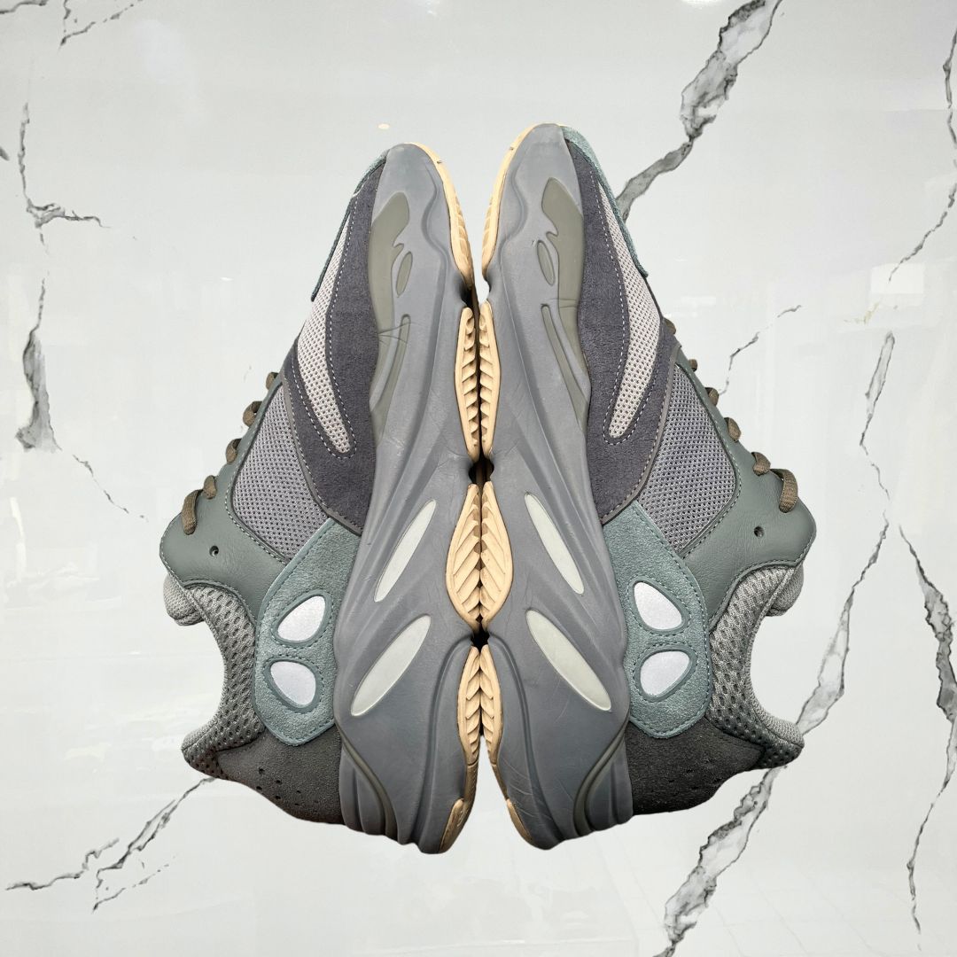 Yeezy Boost 700 Teal Blue (De Uso) - Urban Utility