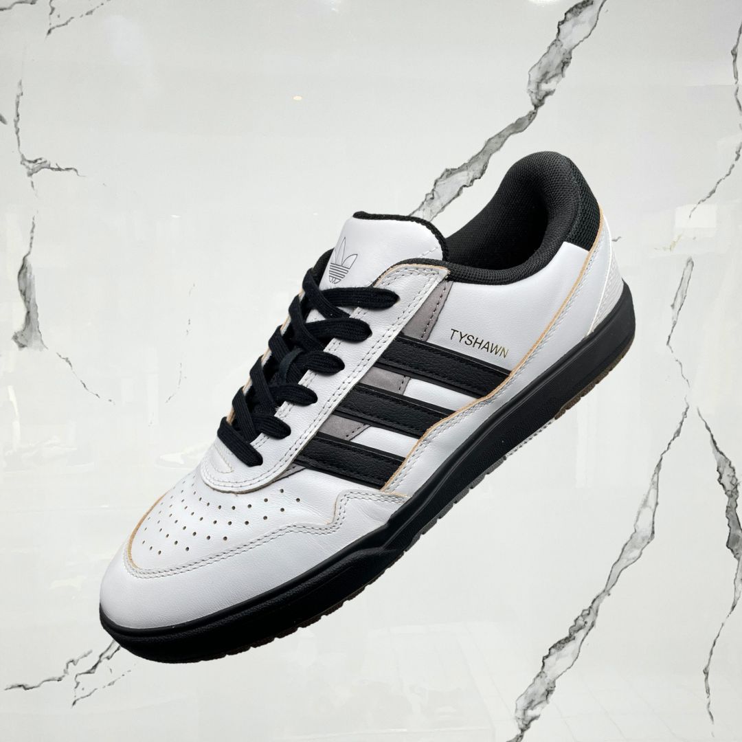 Adidas Tyshawn II Crystal White Core Black (De Uso) - Urban Utility