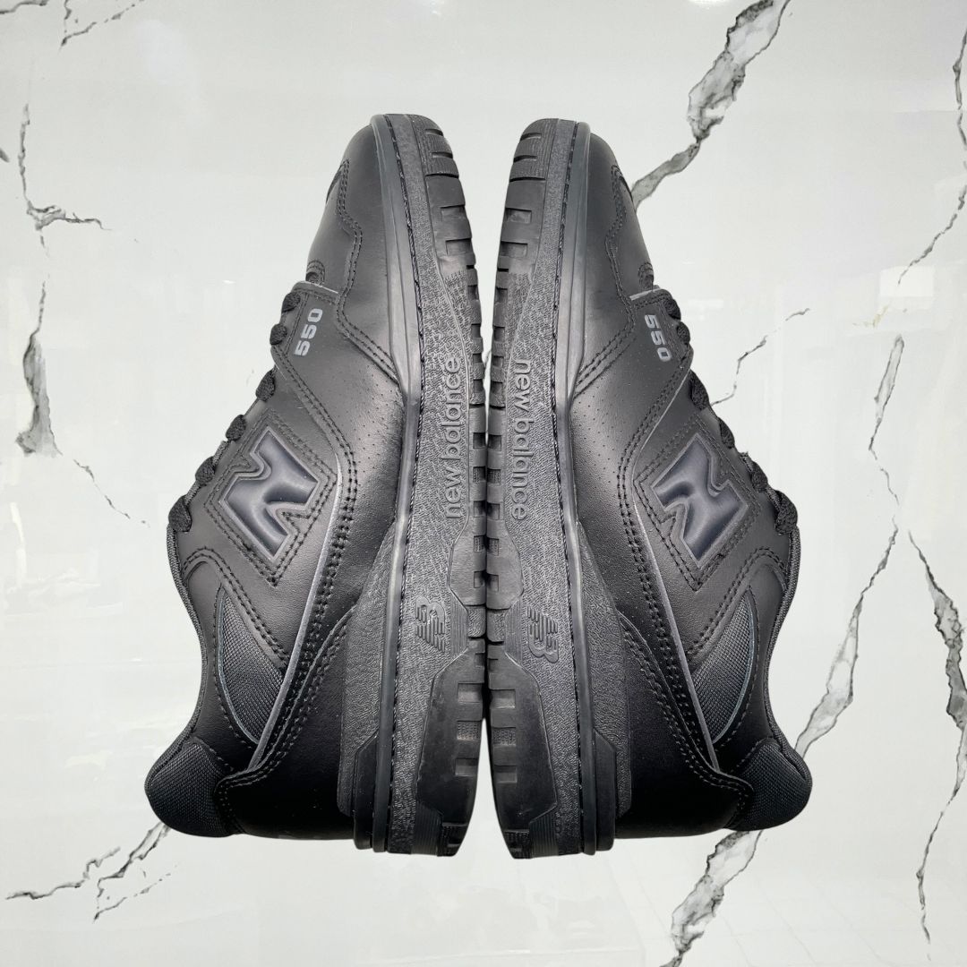 New Balance 550 Triple Black (De Uso) - Urban Utility
