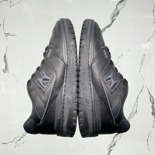 New Balance 550 Triple Black (De Uso) - Urban Utility