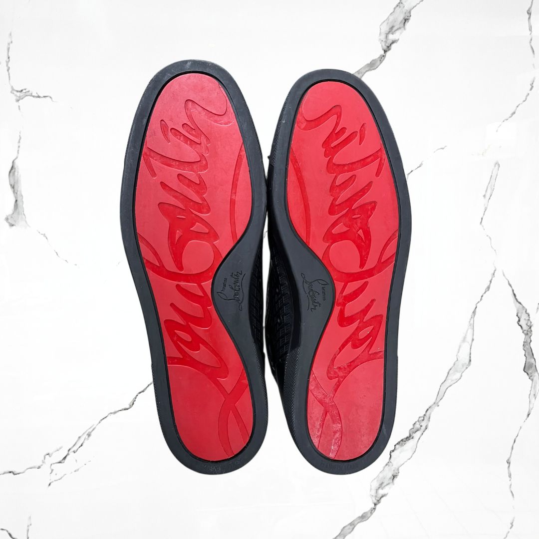 Christian Louboutin Lou Spikes Orlato Flat Black (De Uso) - Urban Utility