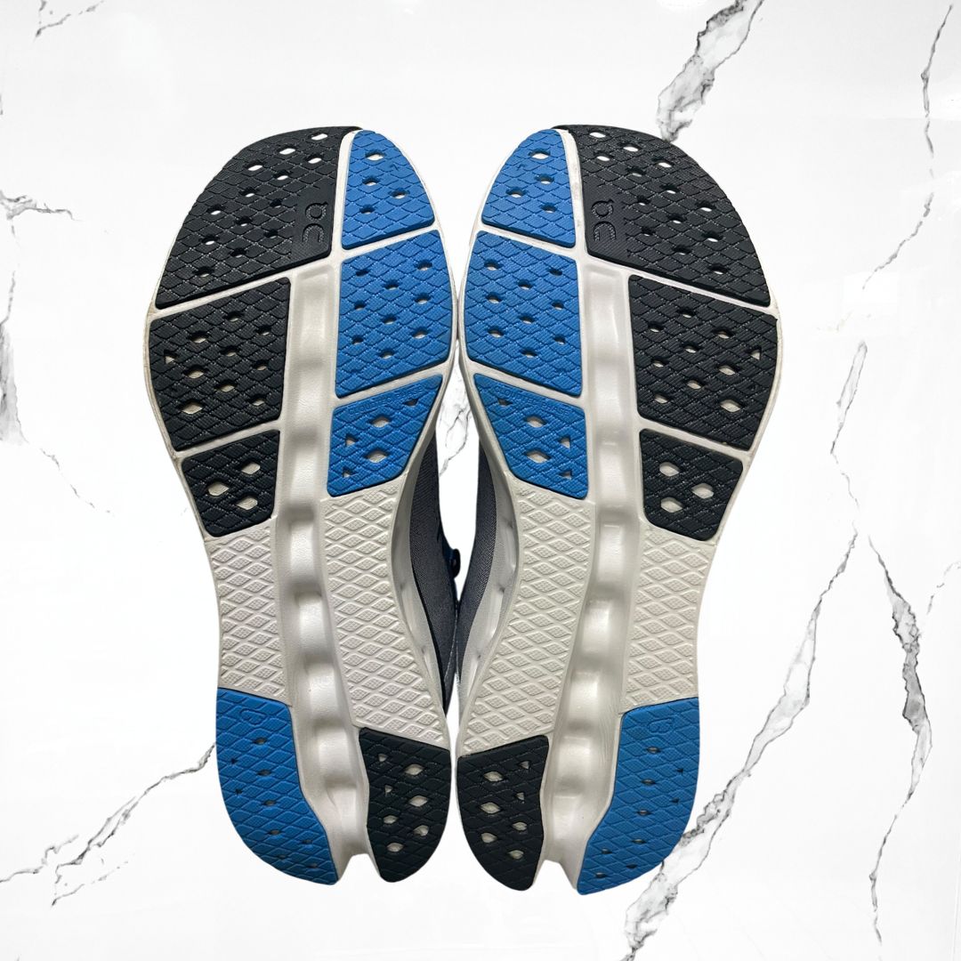 On Running Cloudsurfer 2 Black Malibu (De Uso) - Urban Utility