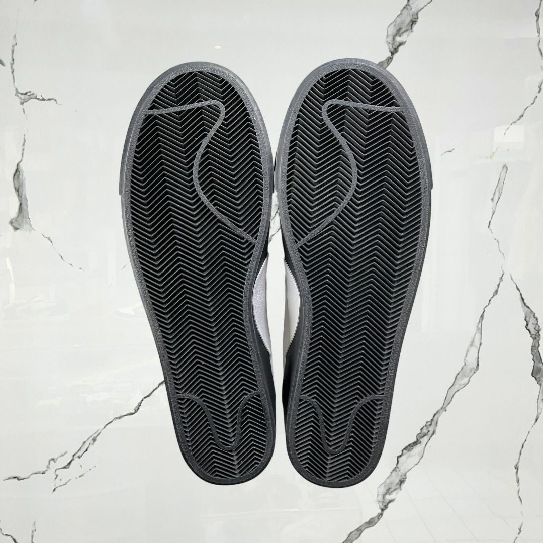 Blazer Mid Off - White Grim Reaper (De Uso) - Urban Utility