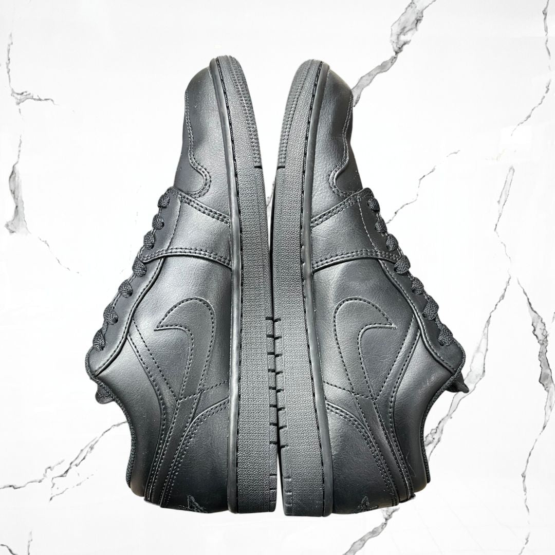 Jordan 1 Low Triple Black (2022) (De Uso) - Urban Utility
