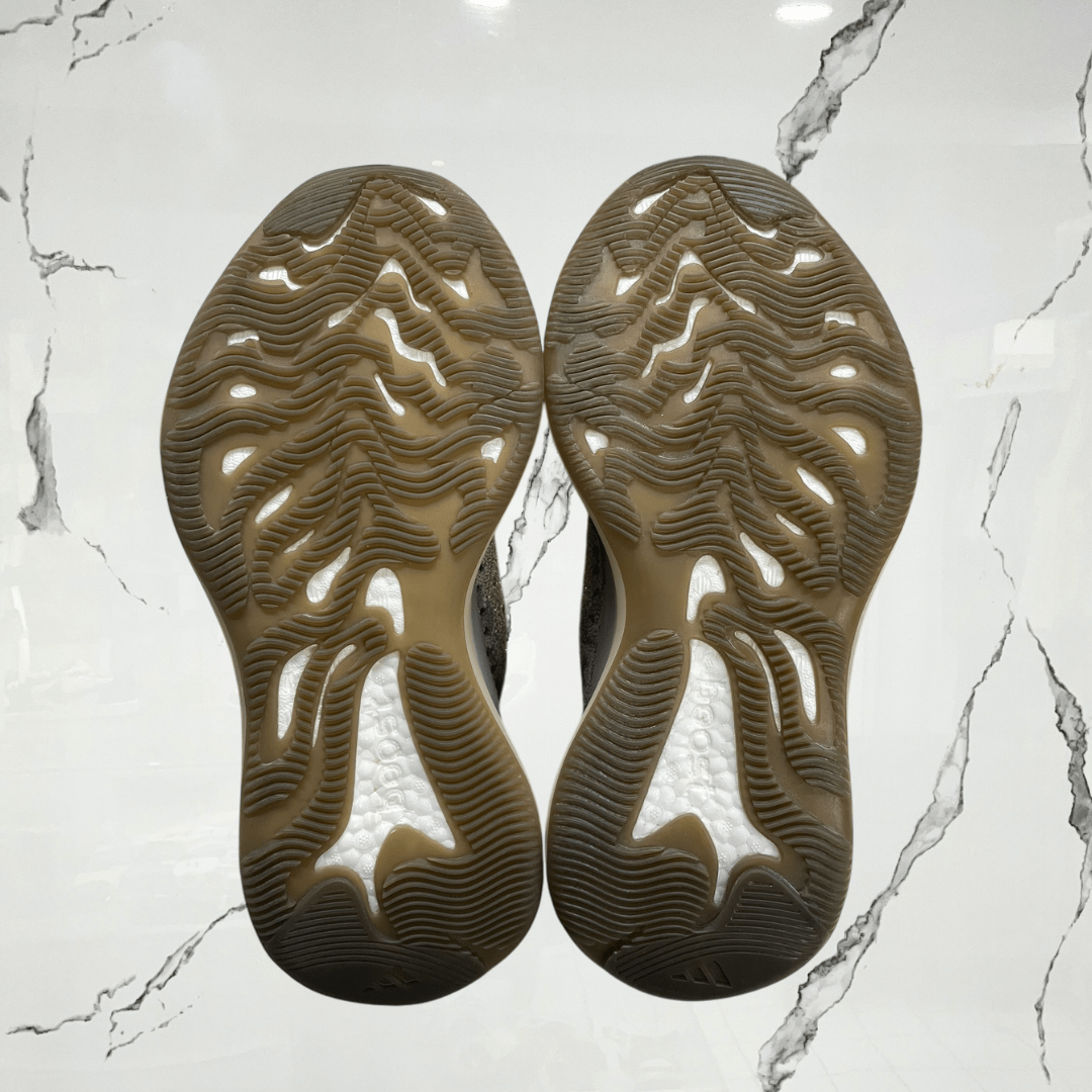 Yeezy 380 Mist (De Uso) - Urban Utility