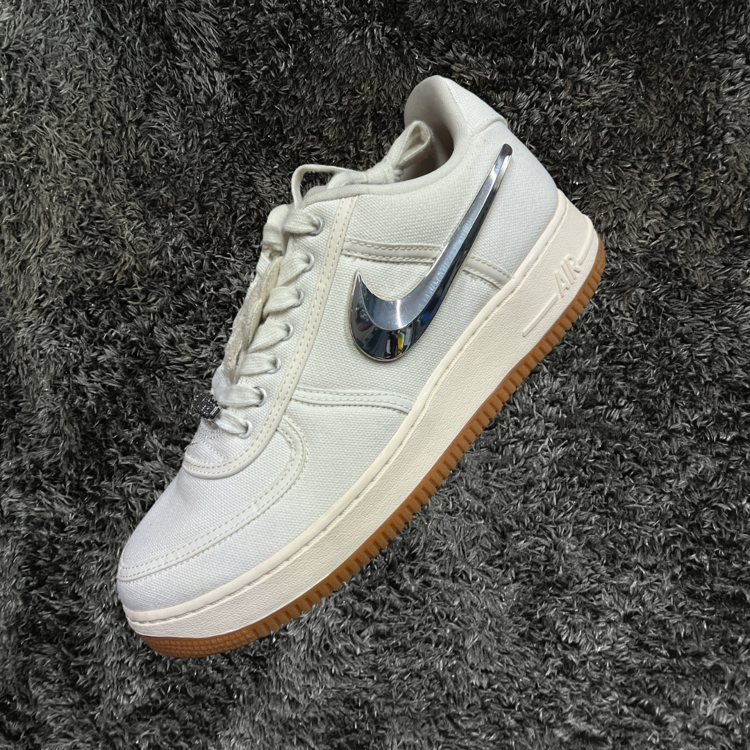 Air Force 1 Low Travis Scott Sail (De Uso)