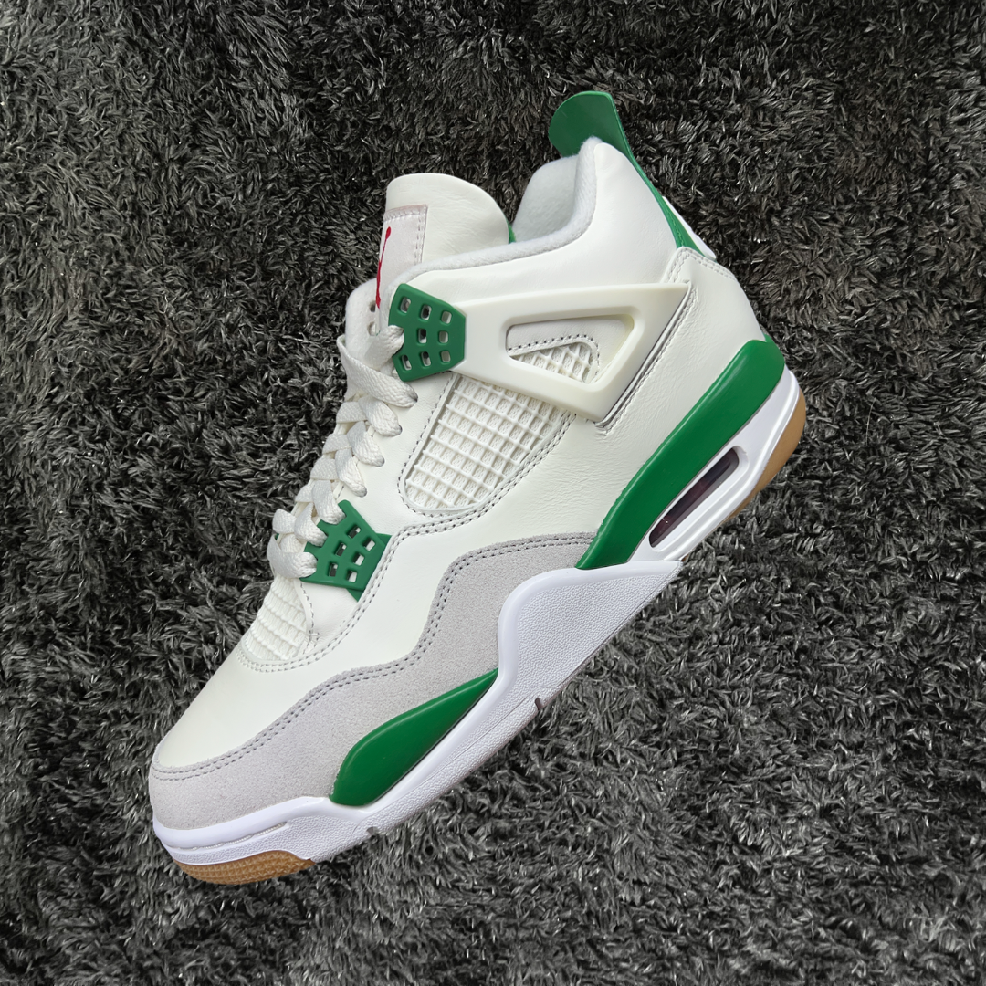 Jordan 4 SB Pine Green