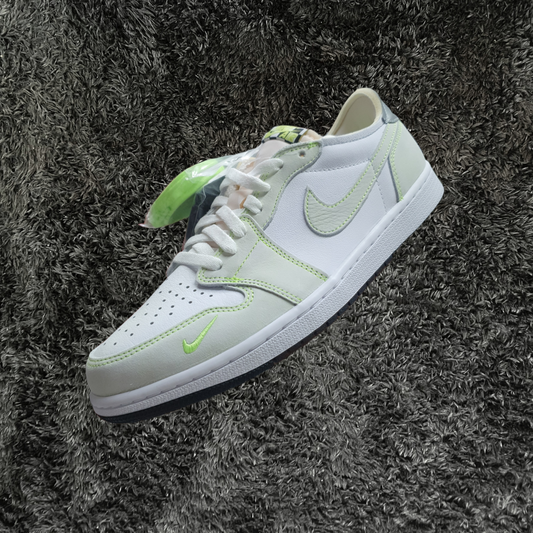 Jordan 1 Low Ghost Green