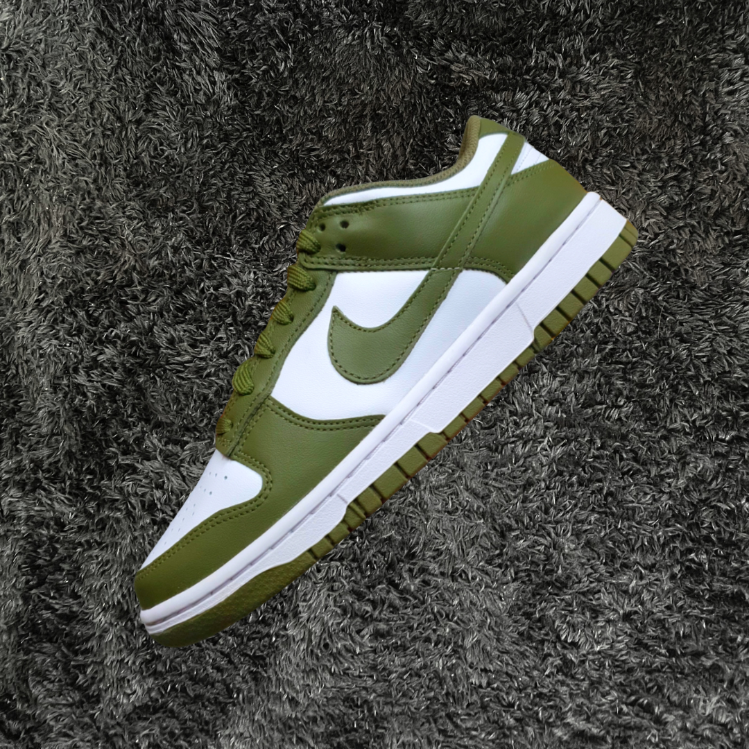 Dunk Low Medium Olive (W)