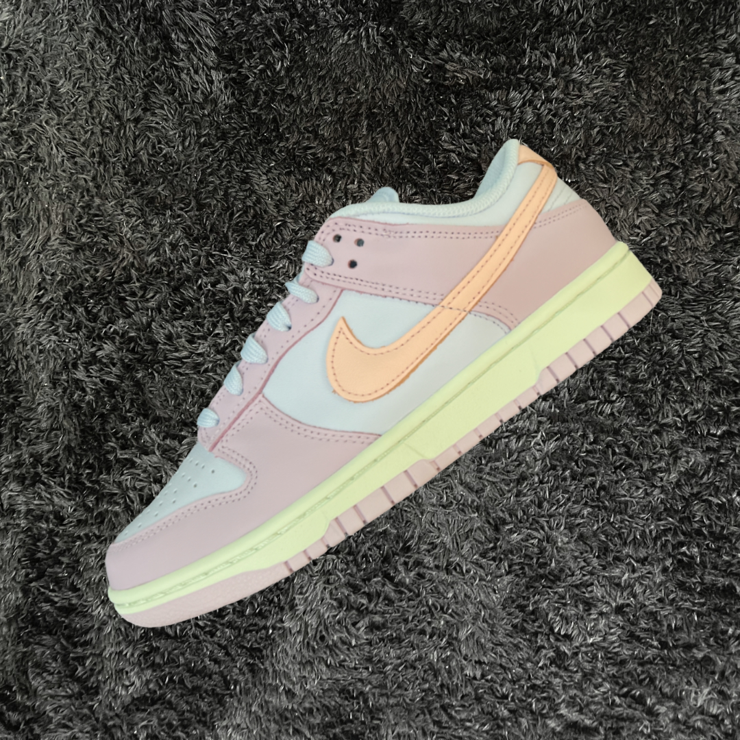 Dunk Low Easter (W)