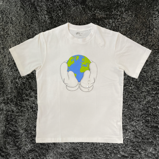 Kaws Uniqlo World Hands White