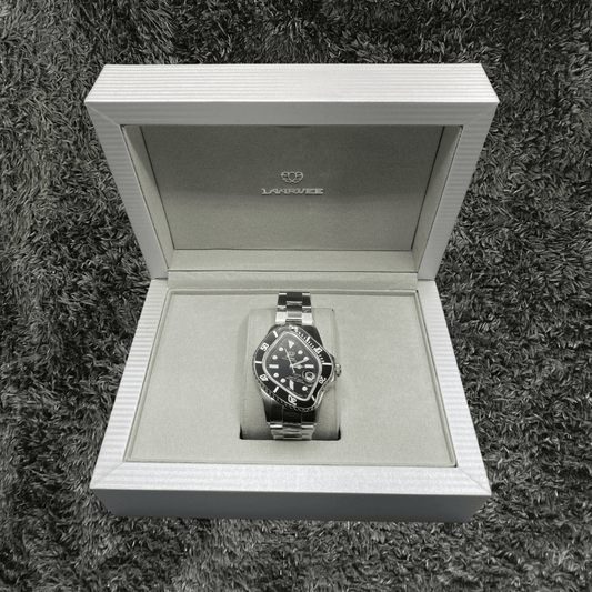 Laarvee Silver Black Bezel/Black Dial Watch - Urban Utility