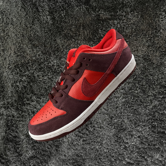 Dunk SB Low	Cherry (Sin caja)