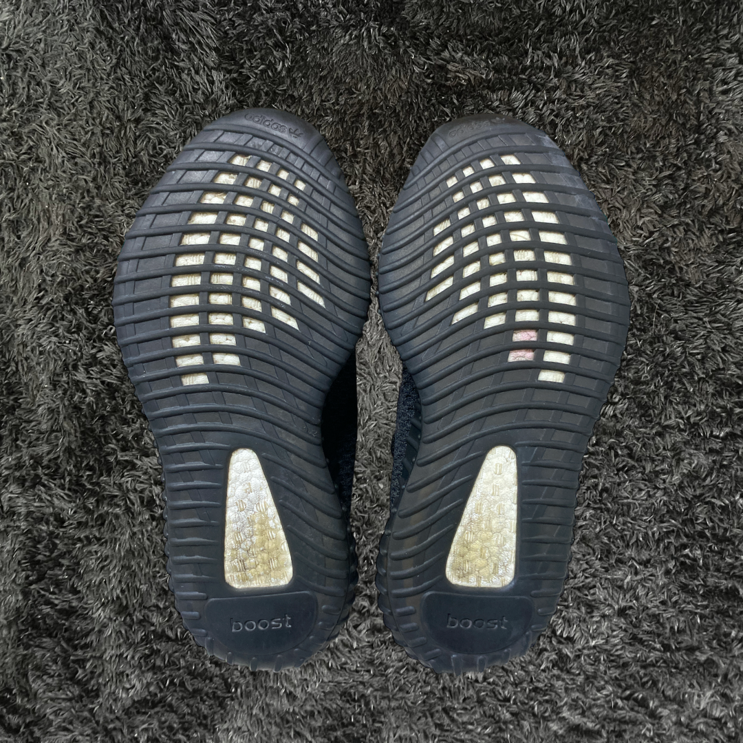 Yeezy 350 Black No reflective (De uso)