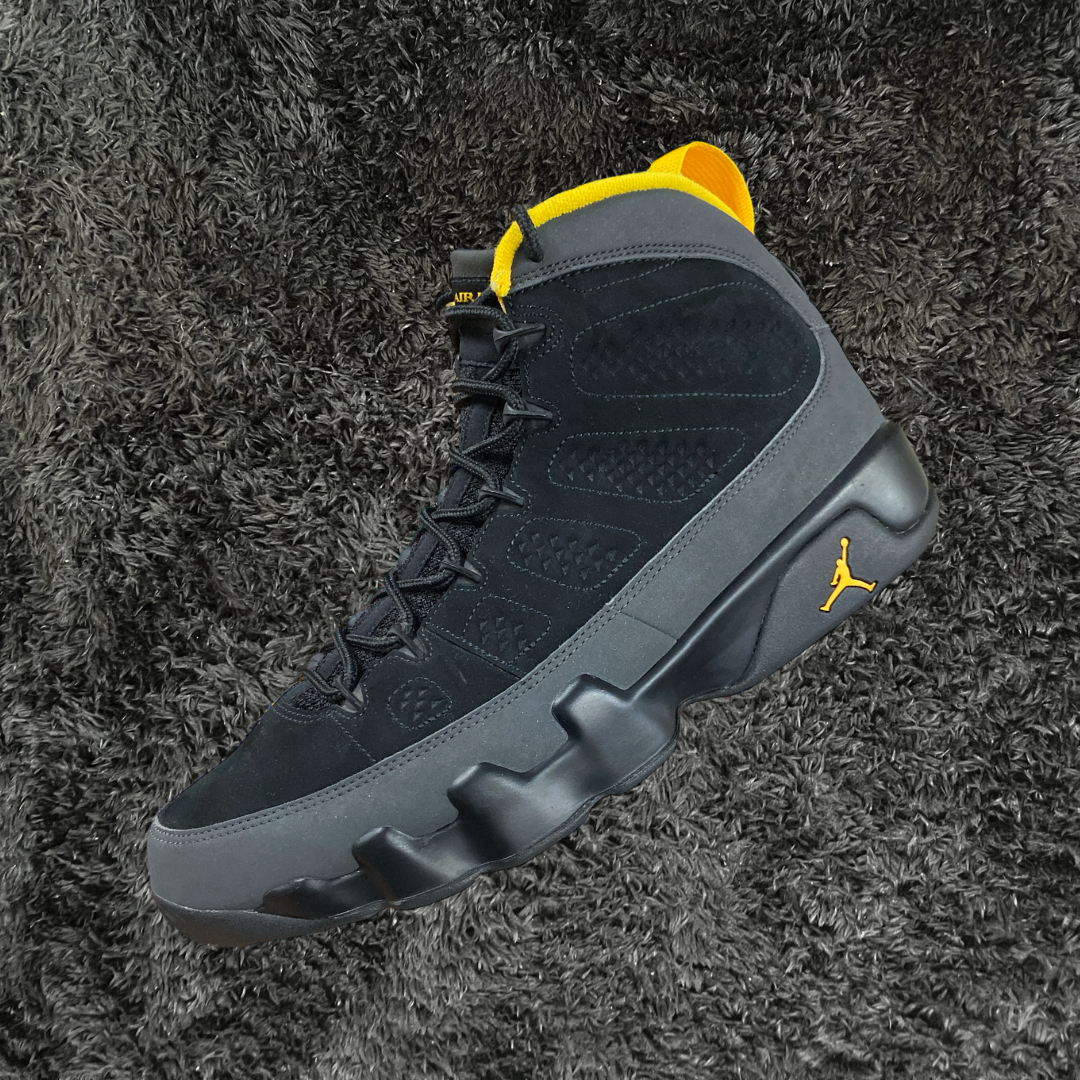 Jordan 9 Dark Charcoal University Gold (De Uso) Urban Utility