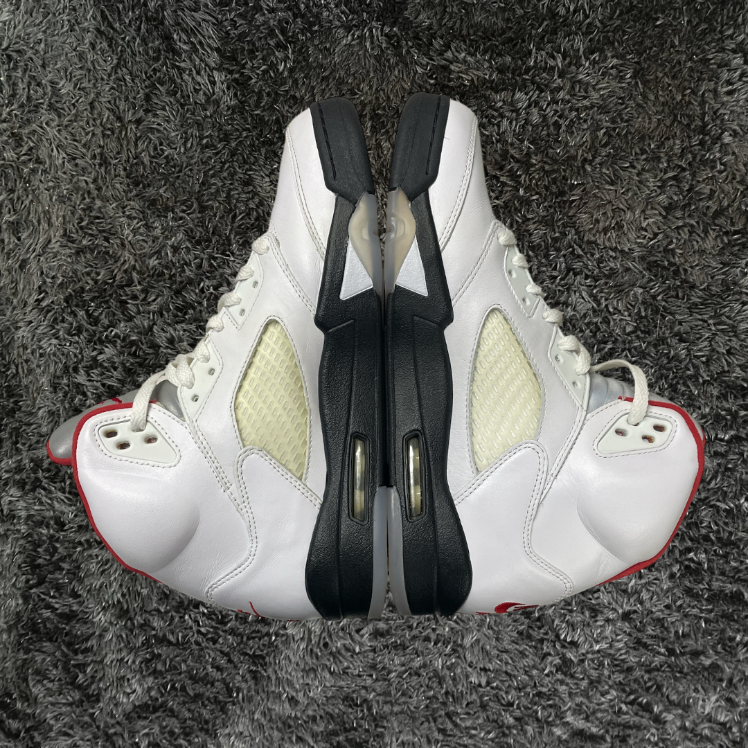 Jordan 5	Fire Red (De Uso)