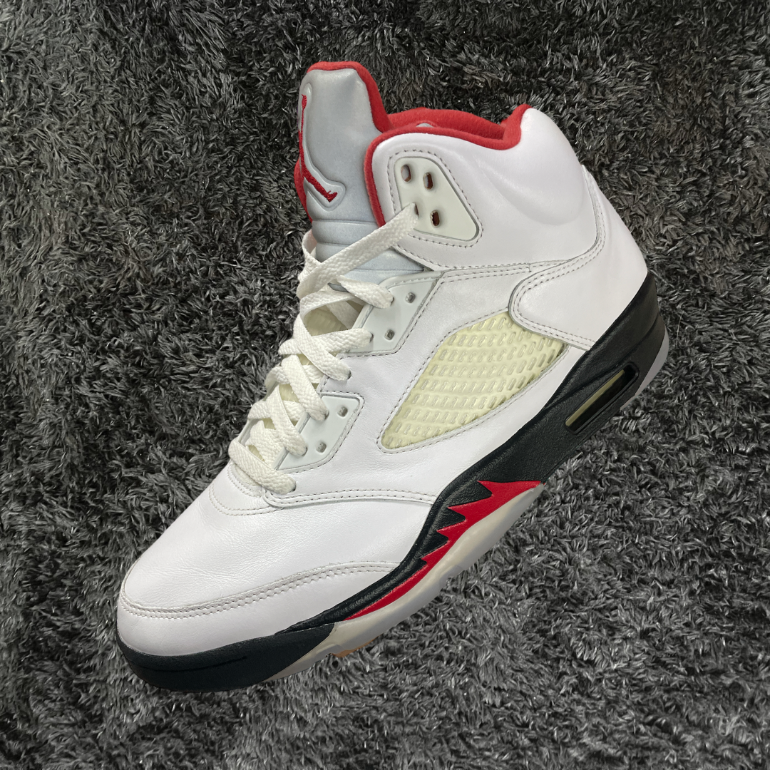 Jordan 5	Fire Red (De Uso)