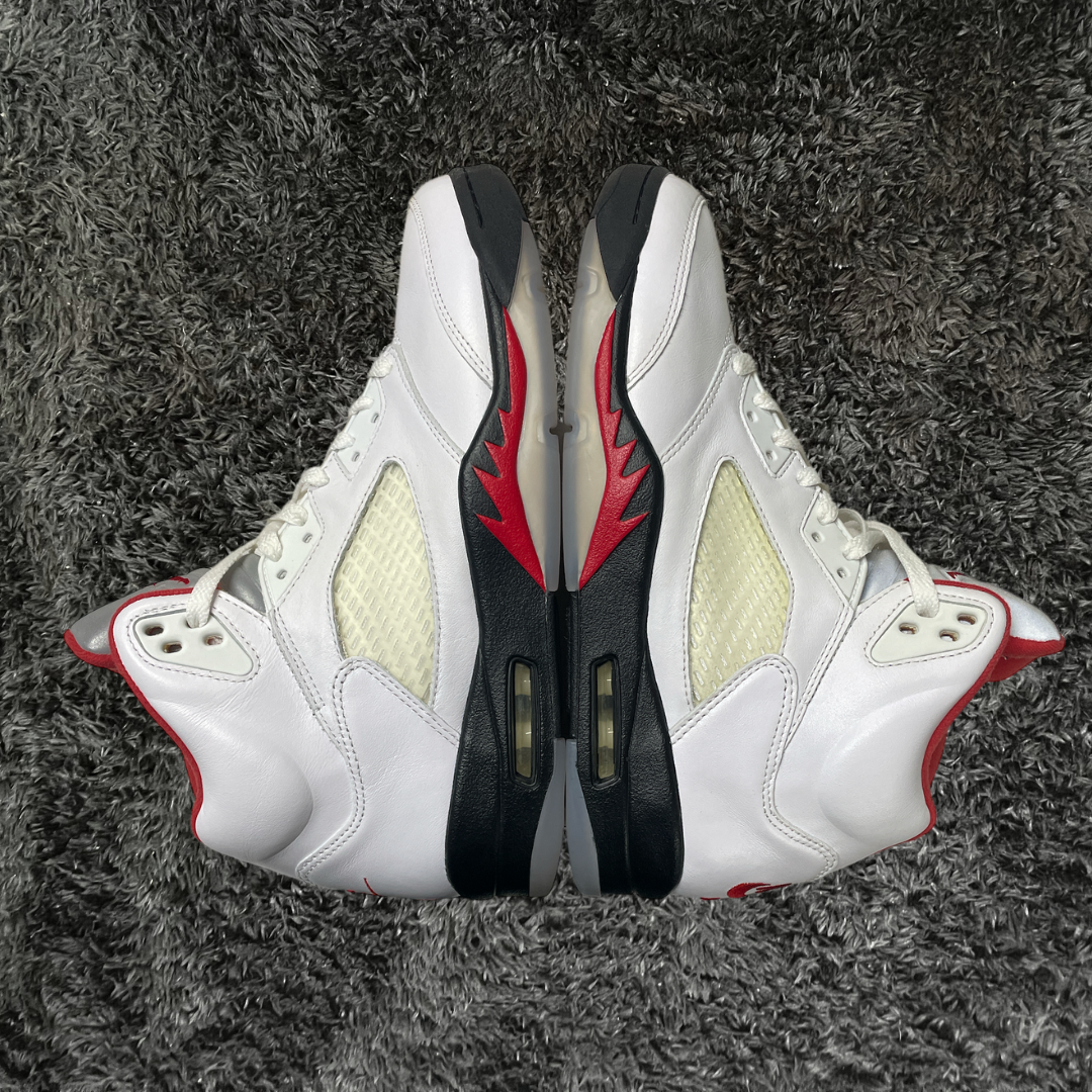 Jordan 5	Fire Red (De Uso)