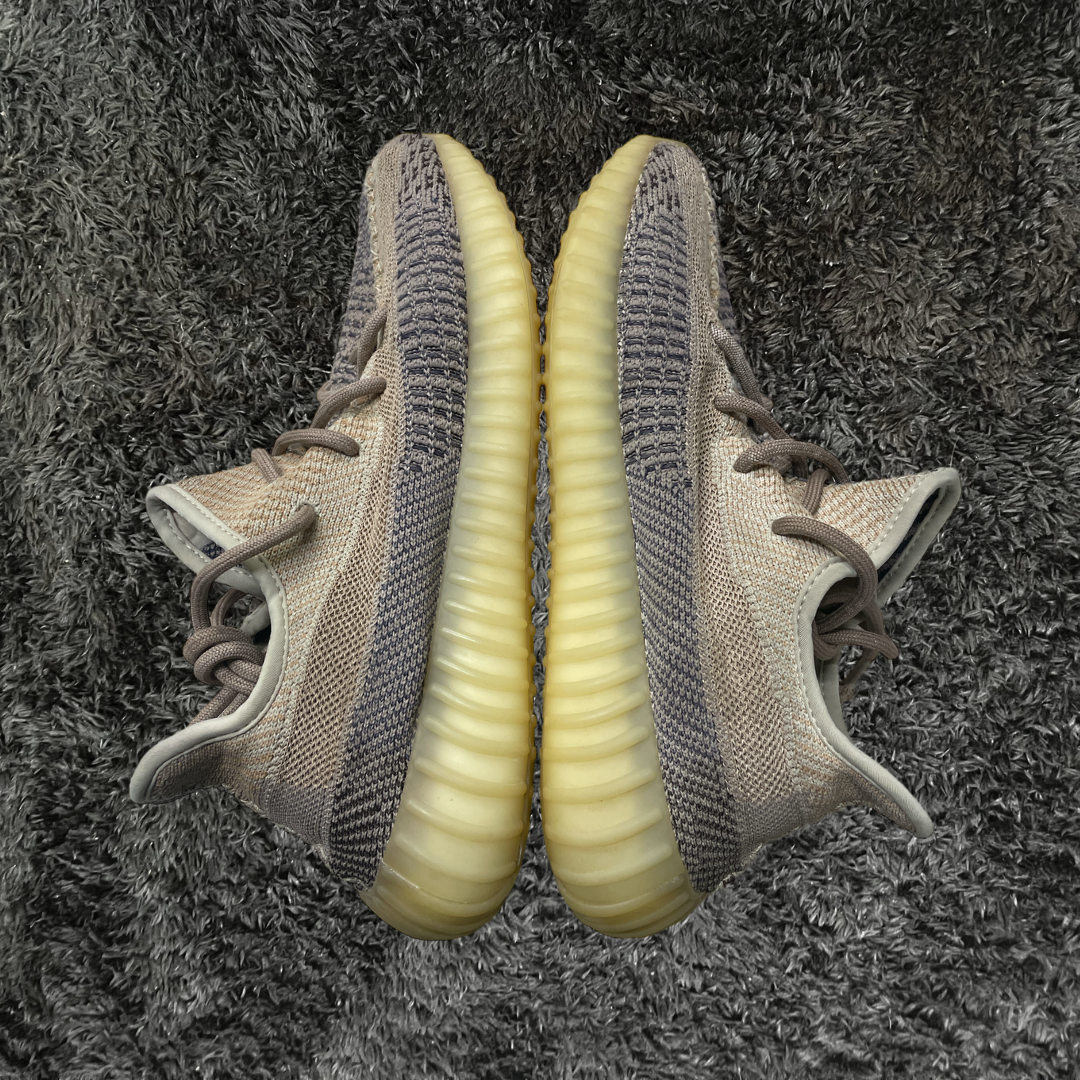 Yeezy 350 Ash Pearl (De Uso)