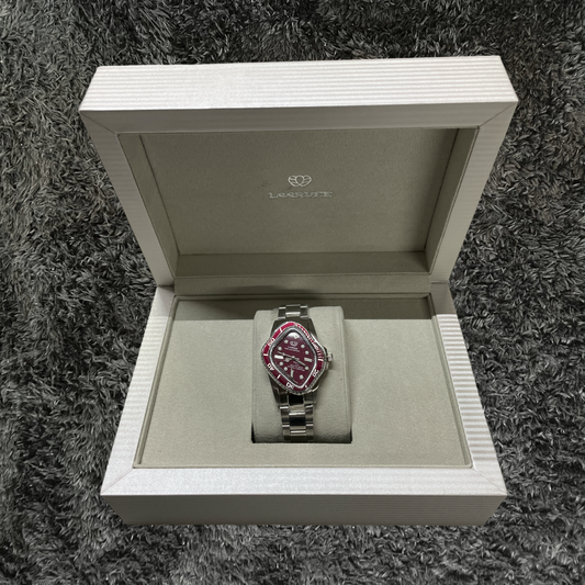 Laarvee Ruby Red Bezel & Ruby Red Dial (W)