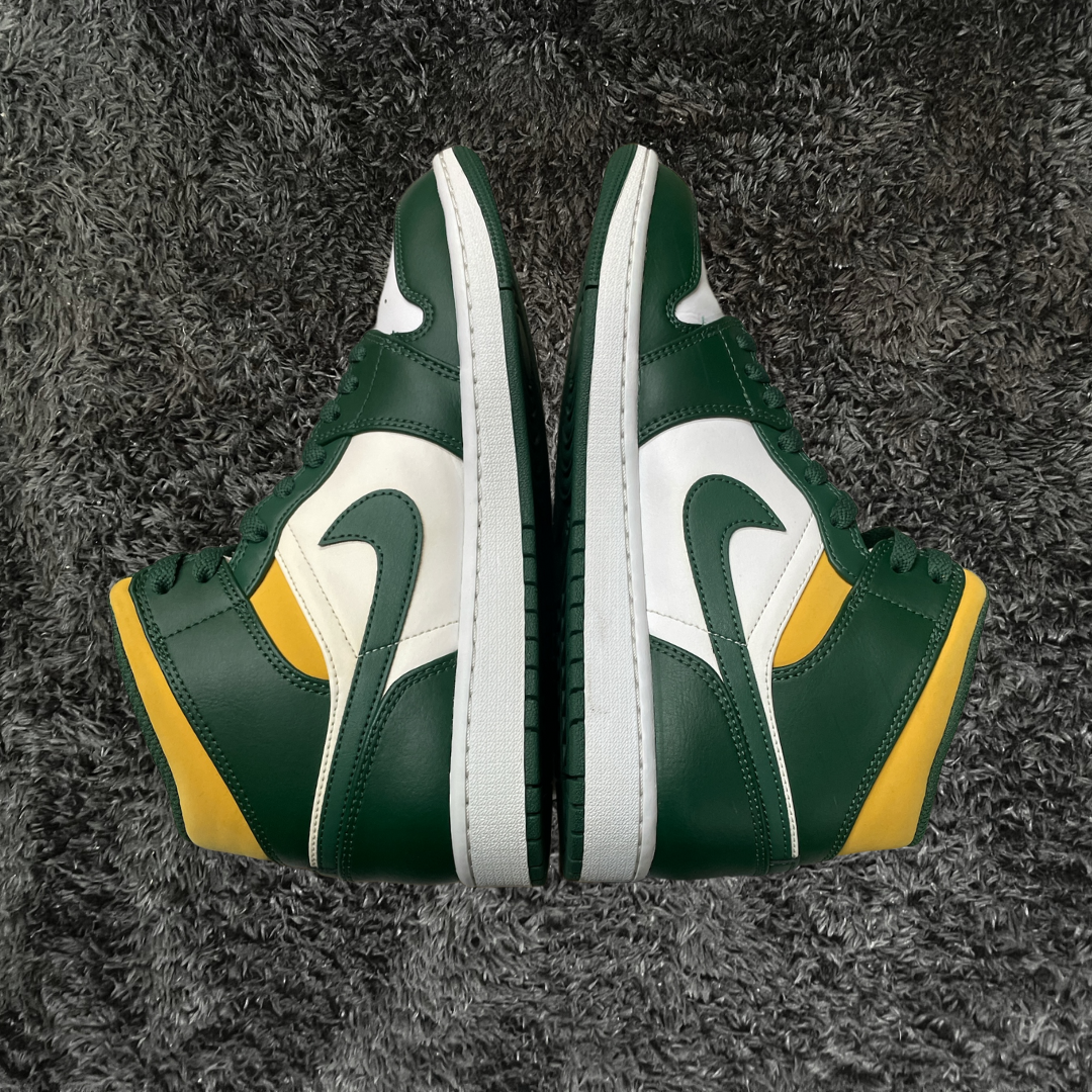 Jordan 1 Mid	Sonics (De Uso)