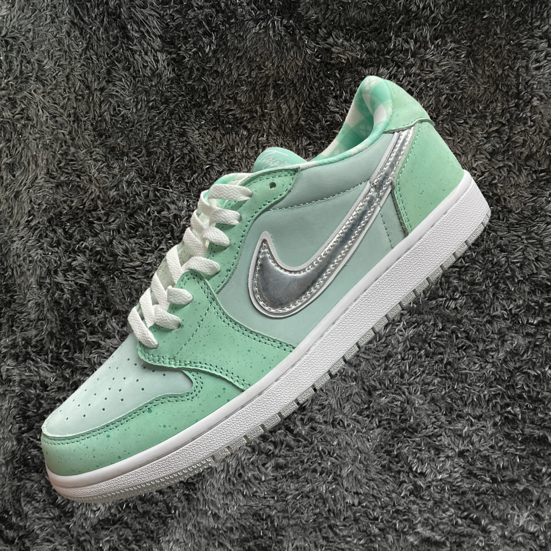 Jordan 1 Low	Custom Tiffany Lobster