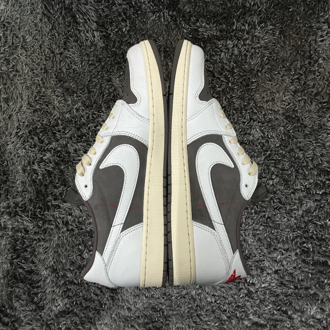 Jordan 1 Low	Travis Scott Reverse Mocha (De Uso)