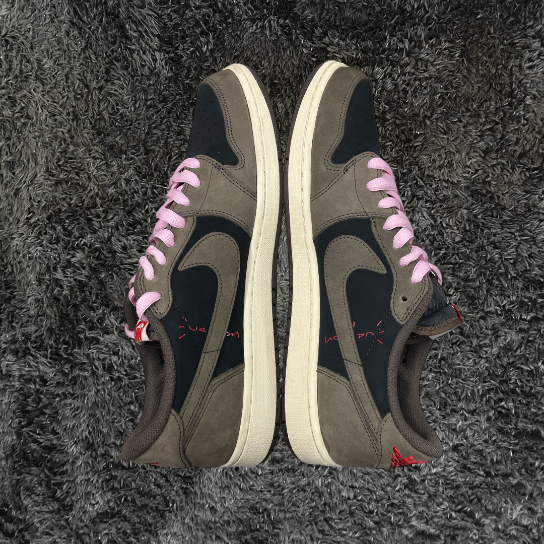 Jordan 1 Low	Travis Scott Mocha (De Uso)