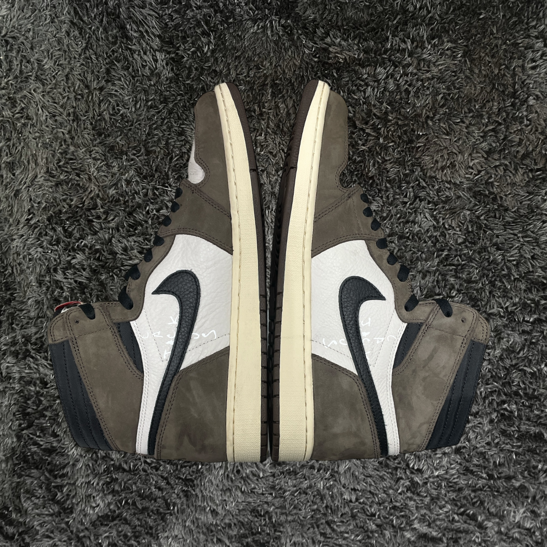 Jordan 1 High Travis Scott Mocha (De Uso)