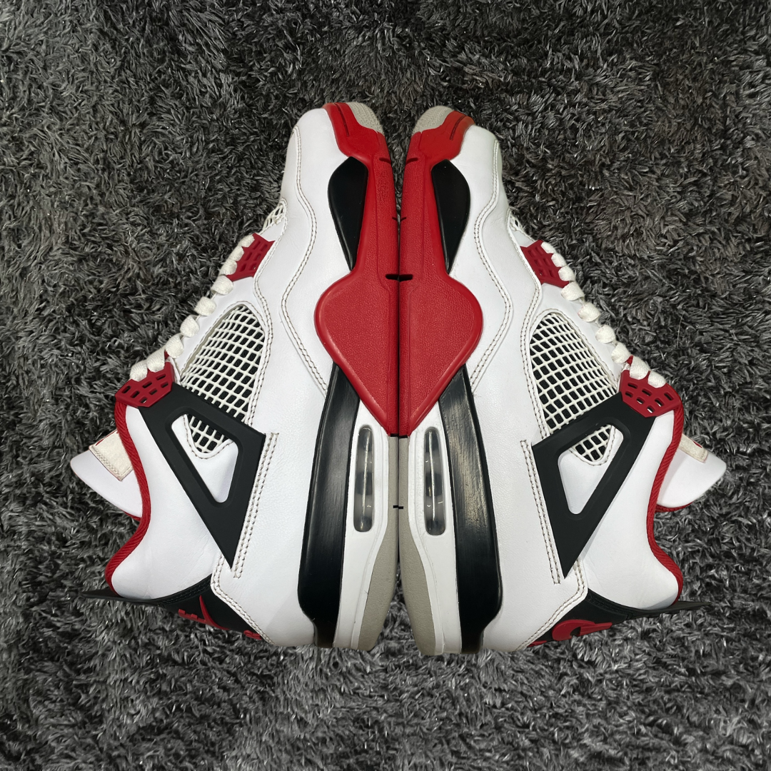 Jordan 4 Fire Red (De Uso)