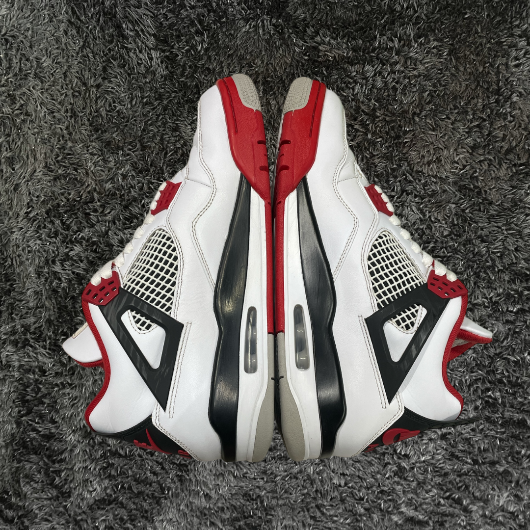 Jordan 4 Fire Red (De Uso)