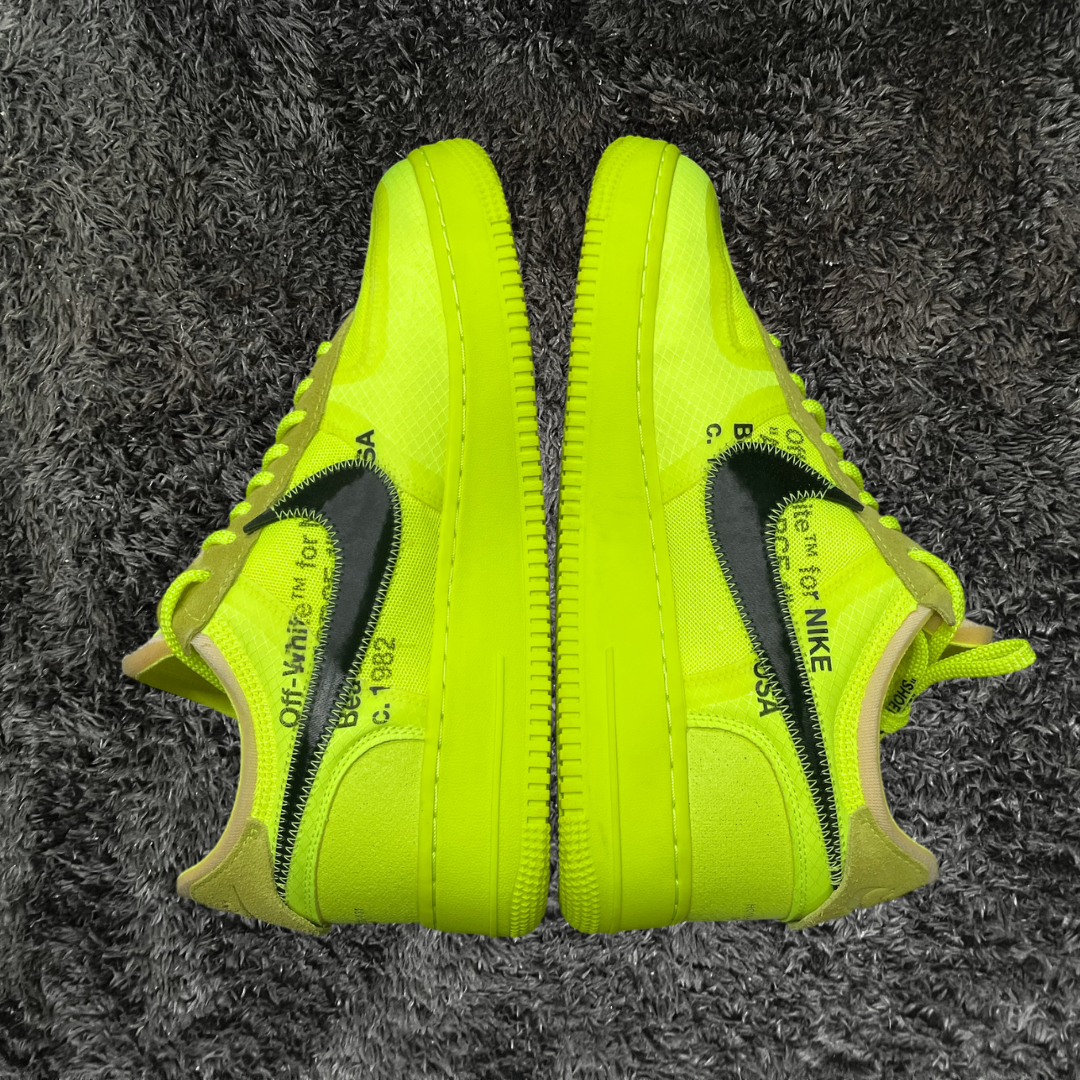 Air Force 1 Low Off White Volt (De Uso)