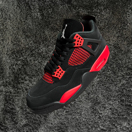 Jordan 4 Red Thunder (De Uso)