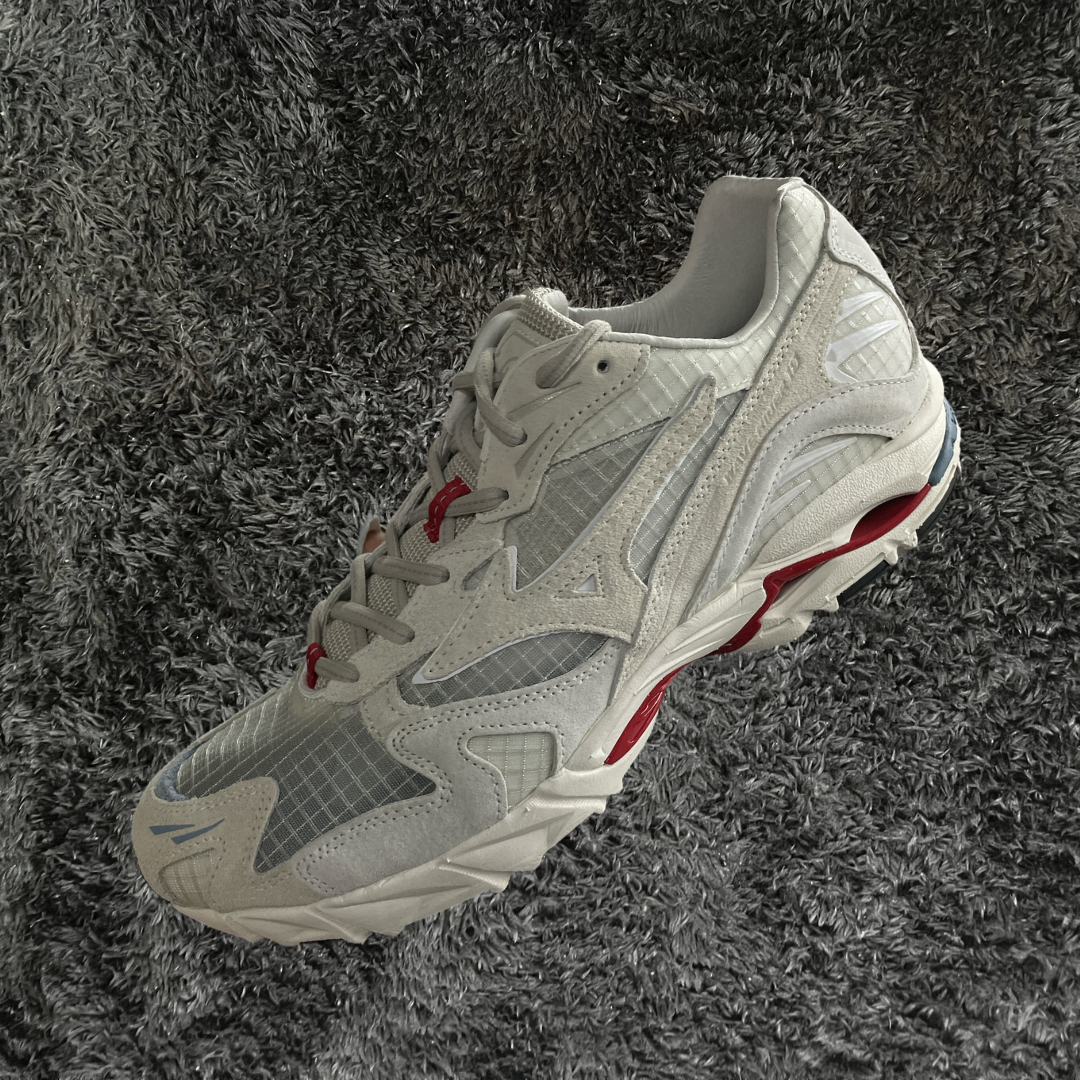 Mizuno Wave Rider 10 Highsnobiety