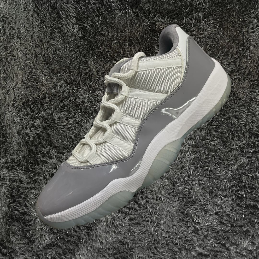 Jordan 11 Low Cement Grey (De Uso)