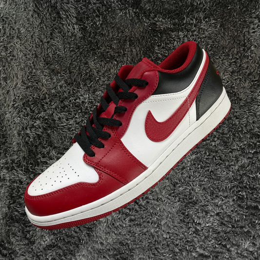 Jordan 1 Low	Bulls (De Uso)