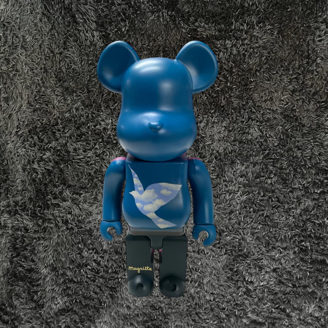 100% & 400% René Magritte Bearbrick