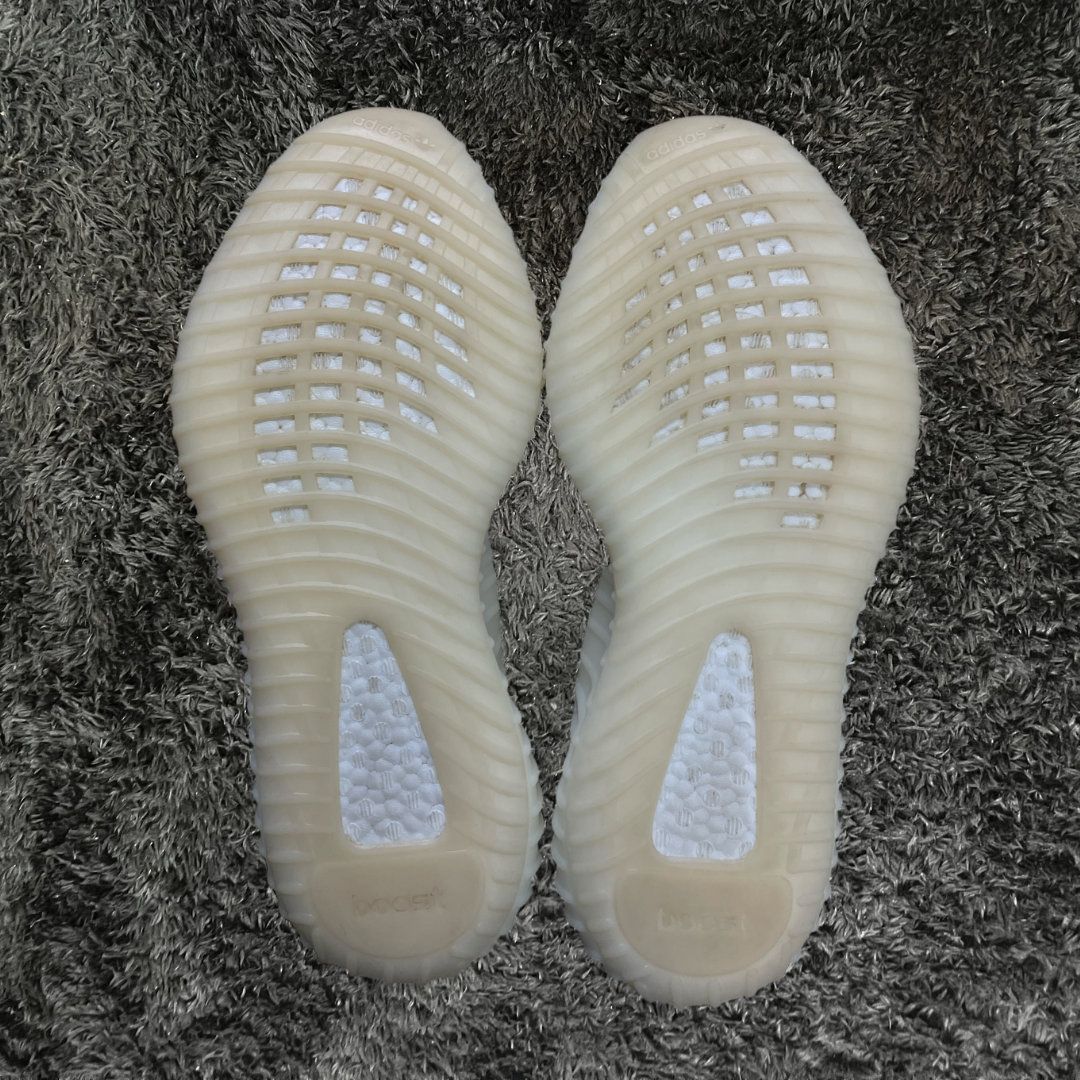 Yeezy 350 Bone (De Uso)