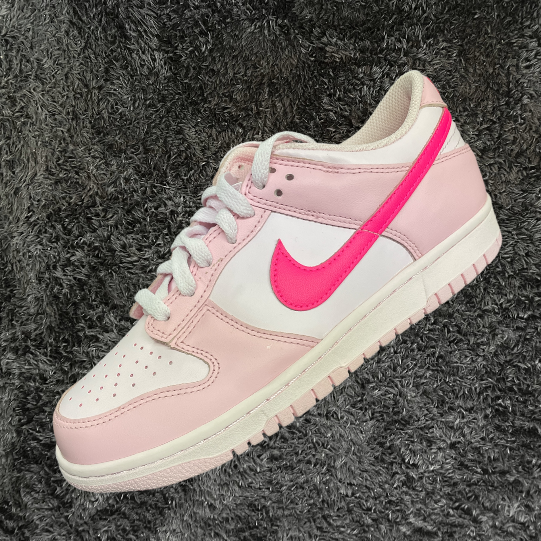 Dunk Low Triple Pink (GS)