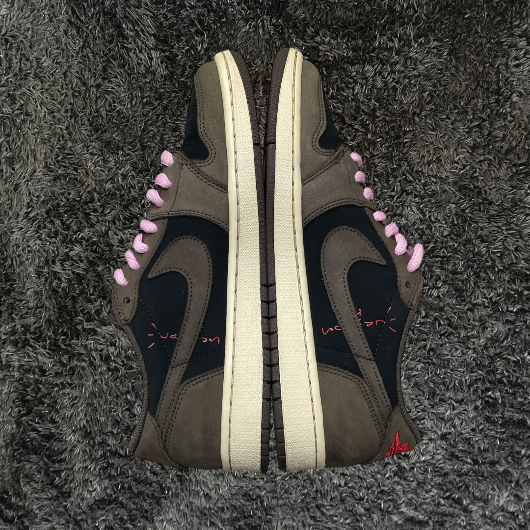 Jordan 1 Low	Travis Scott Mocha (De Uso)