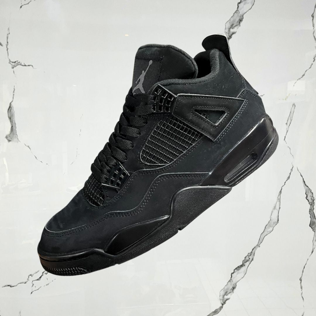 Jordan 4 Black Cat (De Uso)