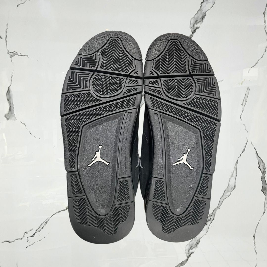 Jordan 4 Black Cat (De Uso)