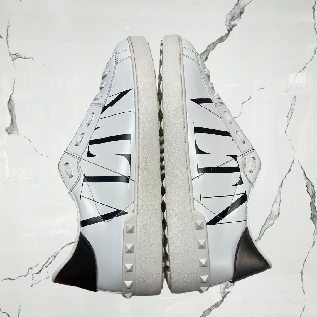 Valentino Garavani OpenVLTN Logo White Black Bronze (De Uso) - Urban Utility