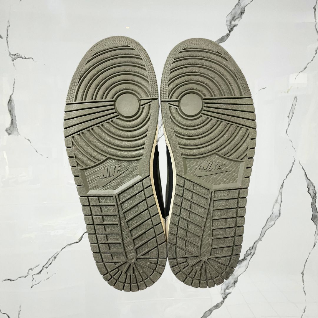 Jordan 1 Low OG Travis Scott Olive (W) (De Uso) - Urban Utility