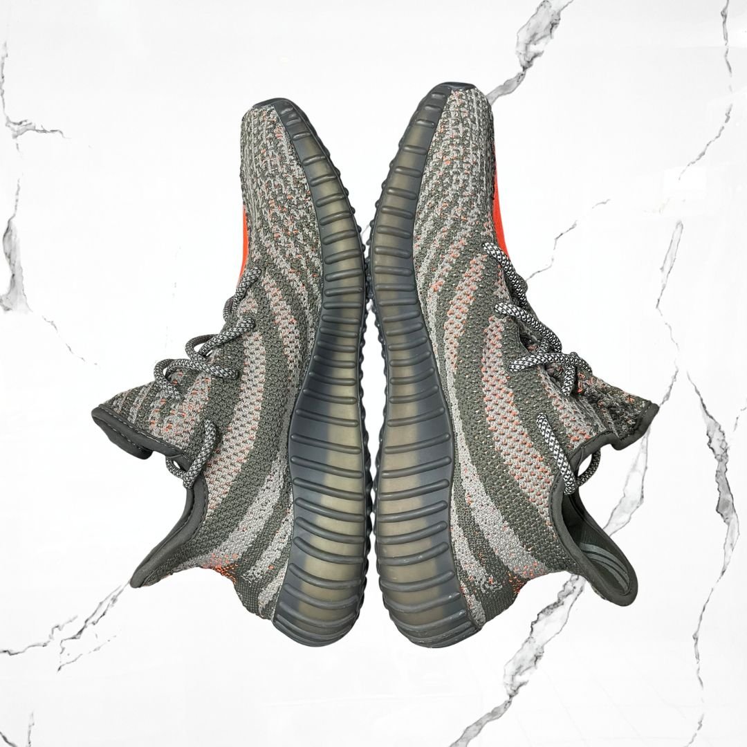Yeezy Boost 350 V2 Carbon Beluga (De Uso) - Urban Utility
