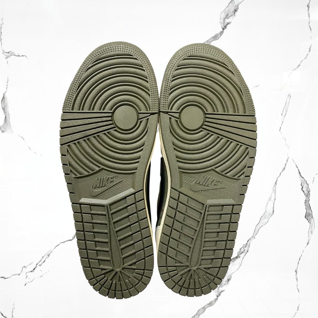 Jordan 1 Low OG Travis Scott Medium Olive (De Uso) - Urban Utility