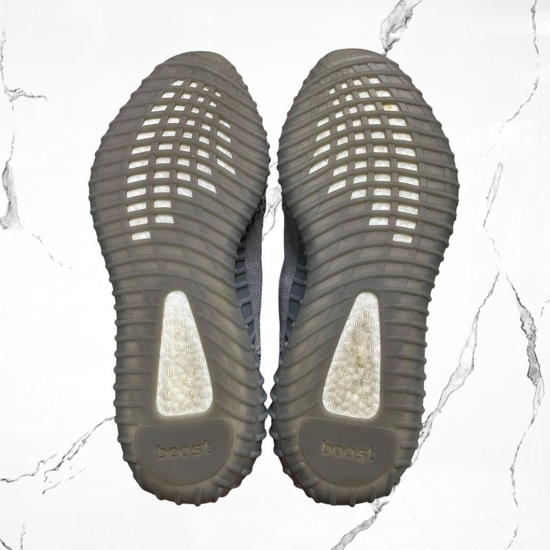 Yeezy Boost 350 V2 Steel Grey (De Uso) - Urban Utility
